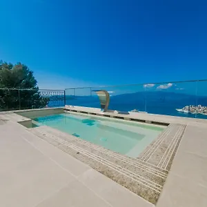 Hotel Sunset Shoreline - Sea View - Free Private Parking - Pool, Sarande