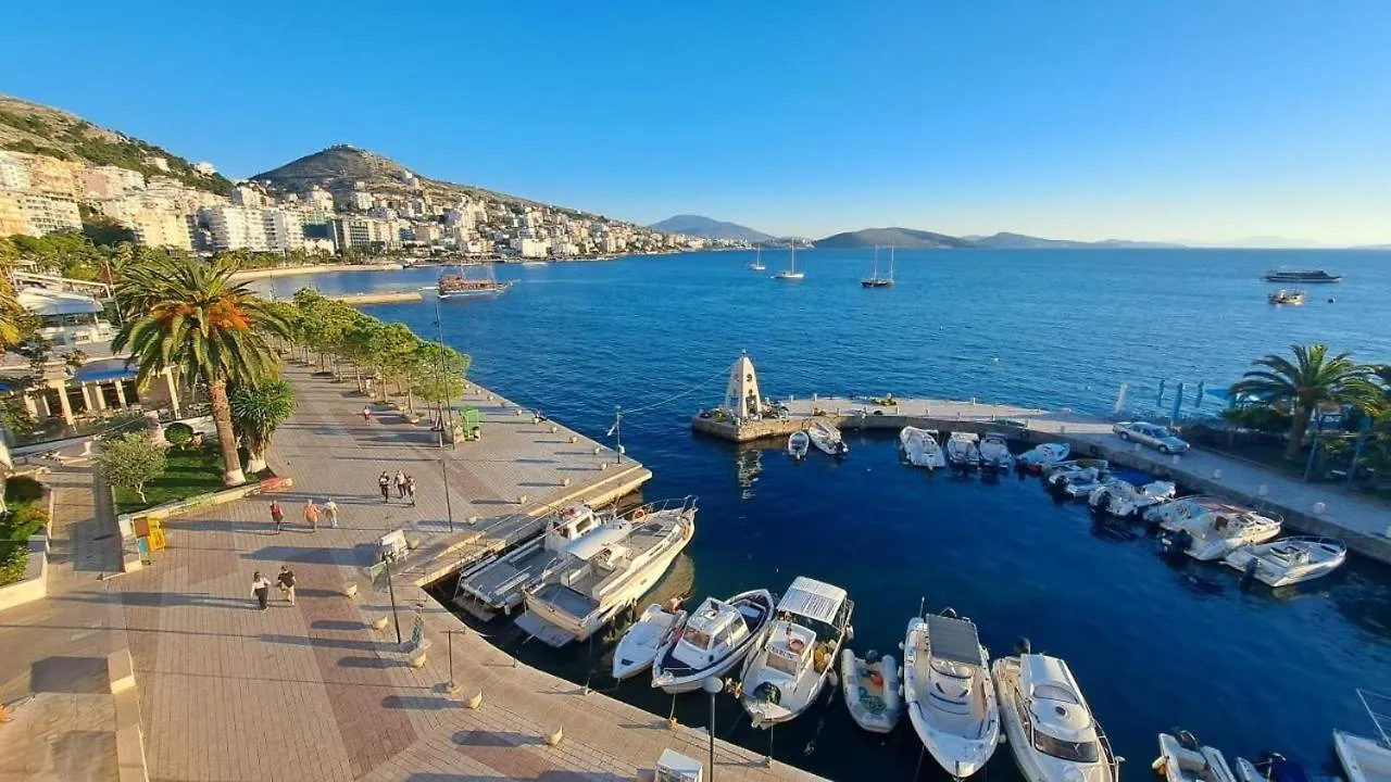 ***  Sun N Blue Hotel Saranda Arnavutluk